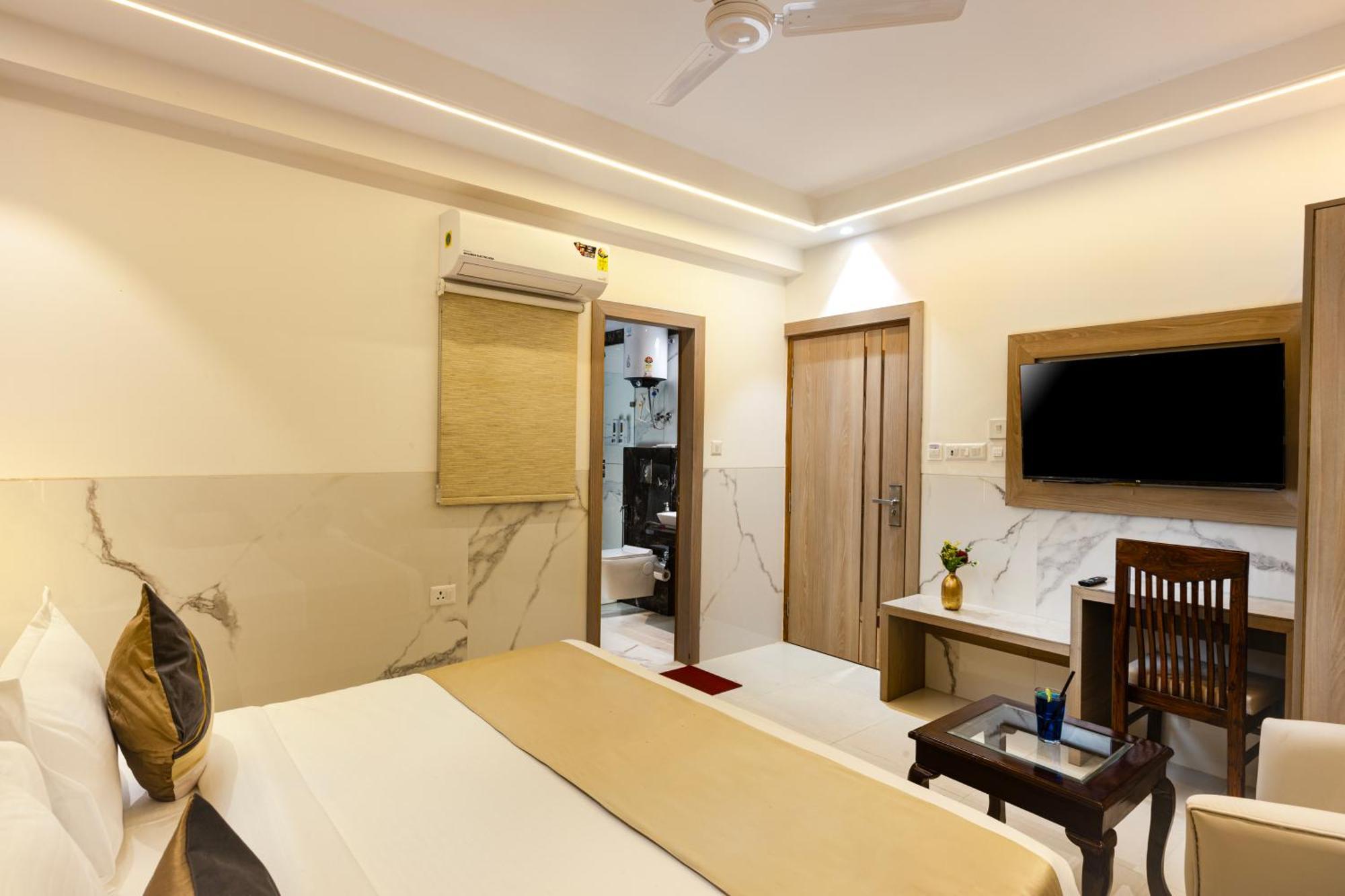 The Orion Hotel Era - Delhi Airport Нью-Дели Экстерьер фото